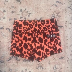 FLEO Shorts